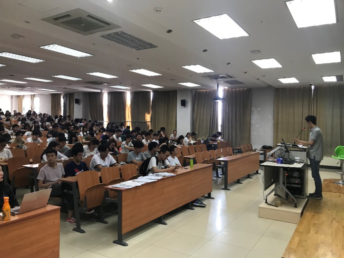 C:\Users\dingdong\AppData\Local\Temp\WeChat Files\c0845baad203634239a7a3935b1d0c1.jpg